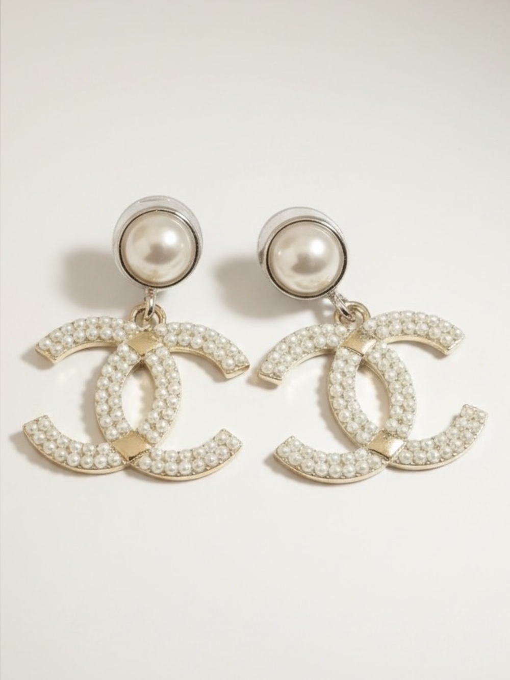 Pearl Accent Interlocking  Drop Earrings - White
